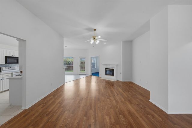 6801 Descanso Gardens Drive, Fort Worth, TX 76132