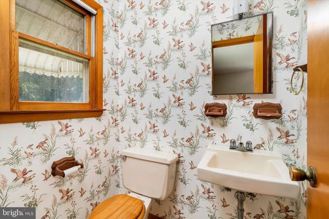 281 WINDSOR RD, Hightstown, NJ 08520