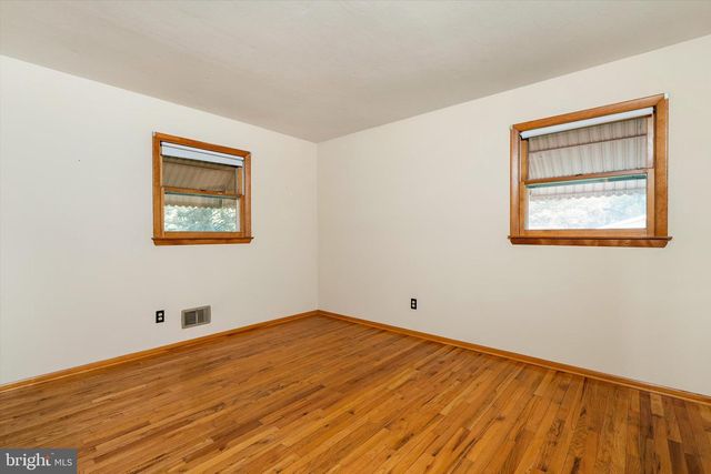 281 WINDSOR RD, Hightstown, NJ 08520