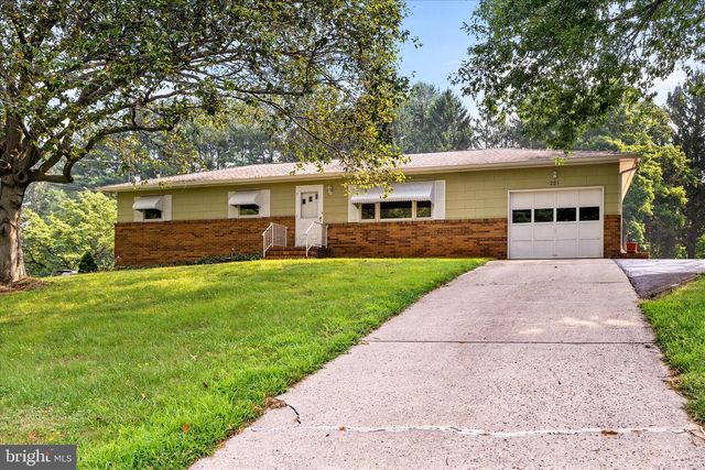 281 WINDSOR RD, Hightstown, NJ 08520