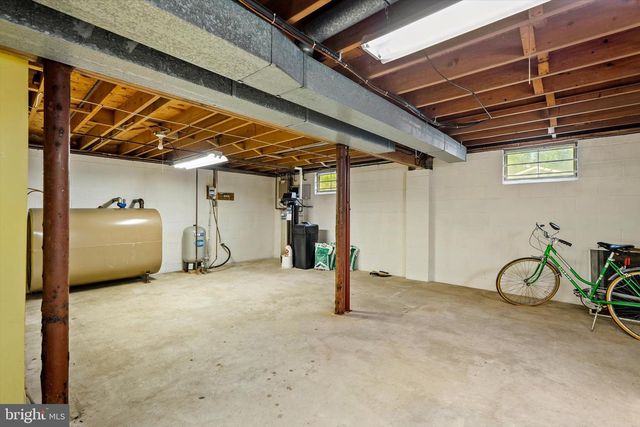 281 WINDSOR RD, Hightstown, NJ 08520