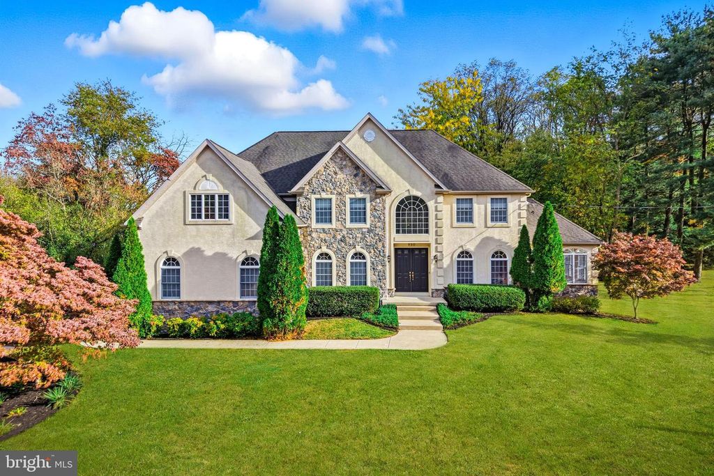 950 BORTONS LANDING RD, Moorestown, NJ 08057