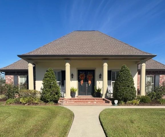 142 South Sugarfield Drive, Thibodaux, LA 70301