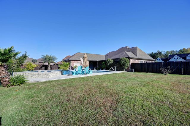 142 South Sugarfield Drive, Thibodaux, LA 70301