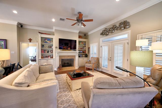 142 South Sugarfield Drive, Thibodaux, LA 70301