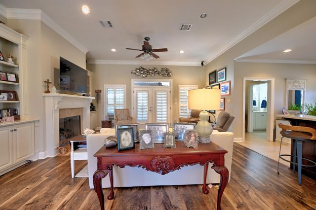 142 South Sugarfield Drive, Thibodaux, LA 70301