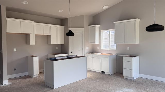 30821 Lower Ridge Drive, New Boston, MI 48164