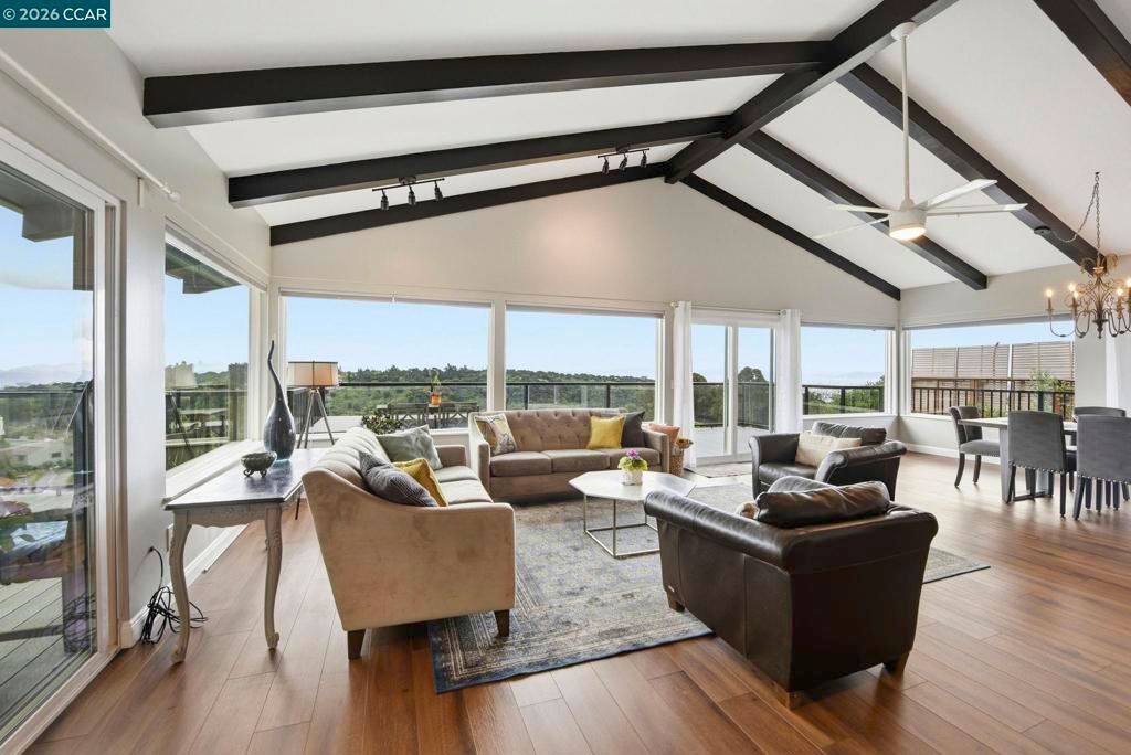 Image 12 of property listing at 10570 Englewood Dr, Oakland, CA 94605