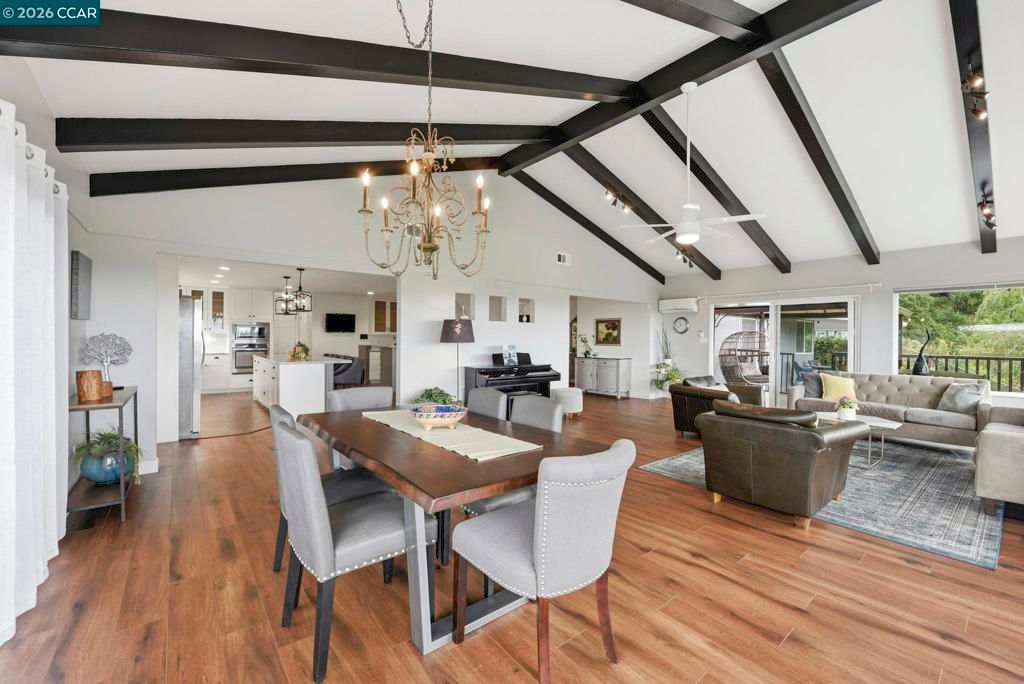 Image 15 of property listing at 10570 Englewood Dr, Oakland, CA 94605