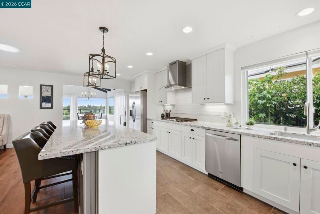 Image 18 of property listing at 10570 Englewood Dr, Oakland, CA 94605