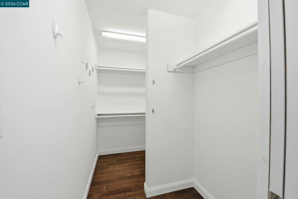 Image 27 of property listing at 10570 Englewood Dr, Oakland, CA 94605