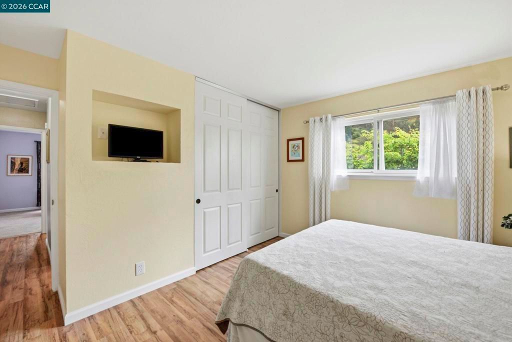 Image 35 of property listing at 10570 Englewood Dr, Oakland, CA 94605