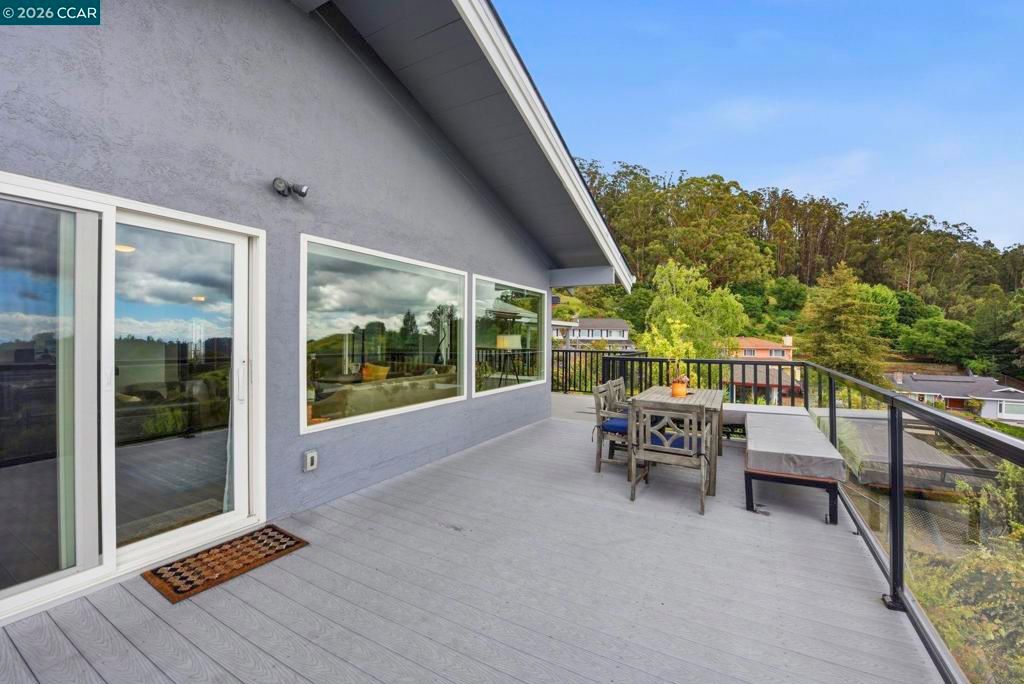 Image 41 of property listing at 10570 Englewood Dr, Oakland, CA 94605