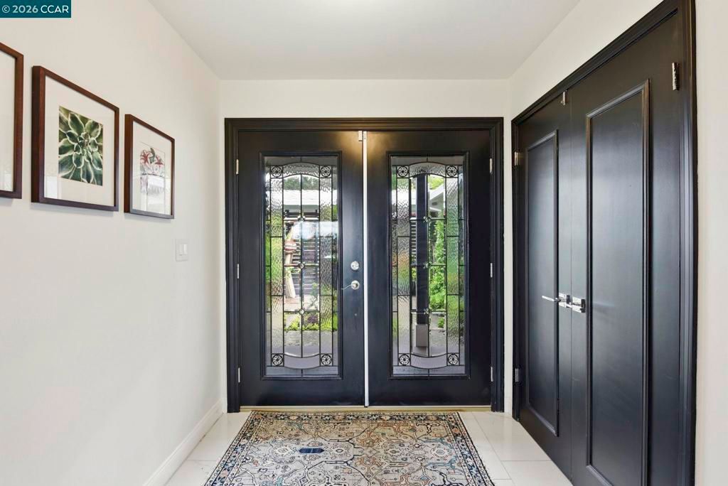 Image 8 of property listing at 10570 Englewood Dr, Oakland, CA 94605