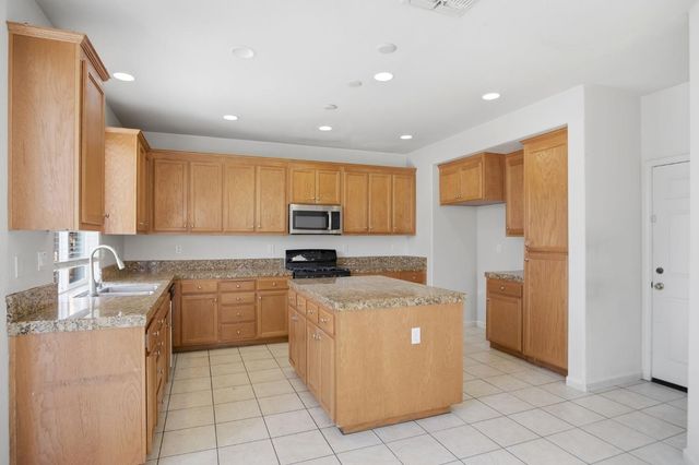 3648 Fallview Ave, Ceres, CA 95307