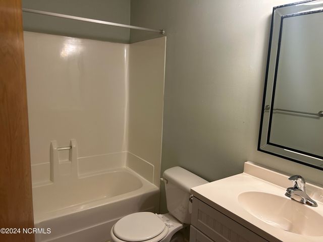 3625 Saint Johns Court Unit 25b, Wilmington, NC 28403