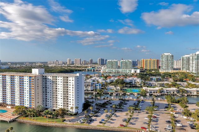 300 Bayview Dr PH-06, Sunny Isles Beach, FL 33160
