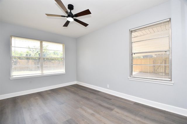 5429 De Lange Lane, Houston, TX 77092