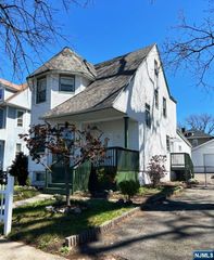 12 Birchwood Avenue, East Orange, NJ 07018