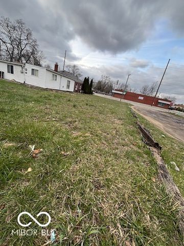 5011 E 16th Street, Indianapolis, IN 46201