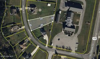 215 Lakeside Drive, Sneads Ferry, NC 28460