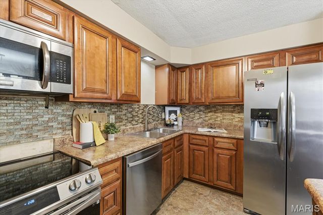 212 Castellano Drive, Swansea, IL 62226