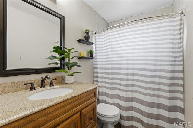 212 Castellano Drive, Swansea, IL 62226