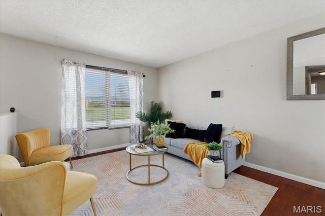 212 Castellano Drive, Swansea, IL 62226