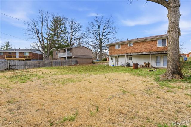 212 Castellano Drive, Swansea, IL 62226