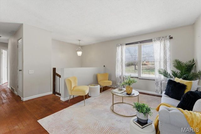 212 Castellano Drive, Swansea, IL 62226