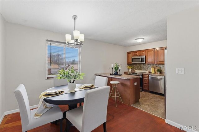 212 Castellano Drive, Swansea, IL 62226