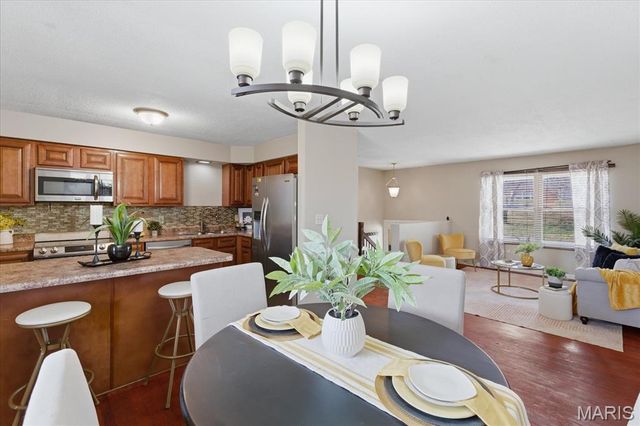 212 Castellano Drive, Swansea, IL 62226