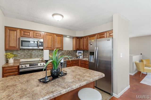 212 Castellano Drive, Swansea, IL 62226