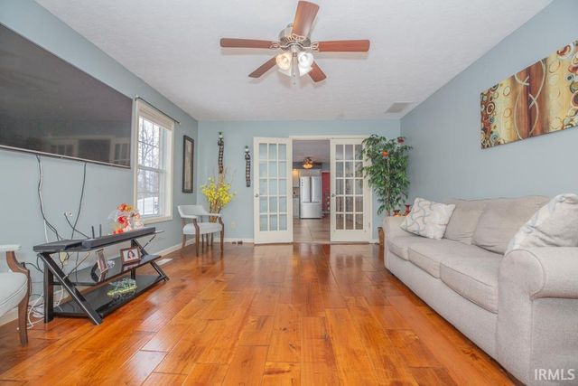 8929 Southport Drive, Evansville, IN 47711