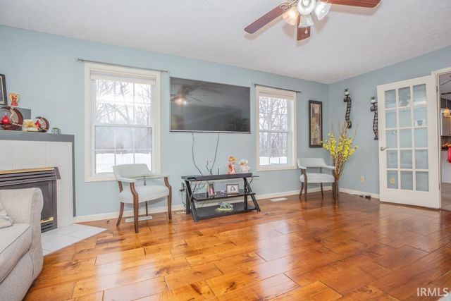 8929 Southport Drive, Evansville, IN 47711