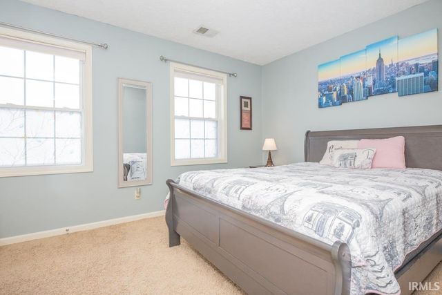 8929 Southport Drive, Evansville, IN 47711