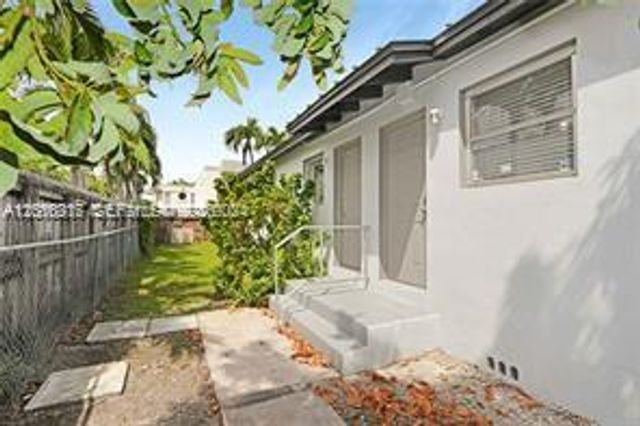 3581 SW 17th St front, Miami, FL 33145