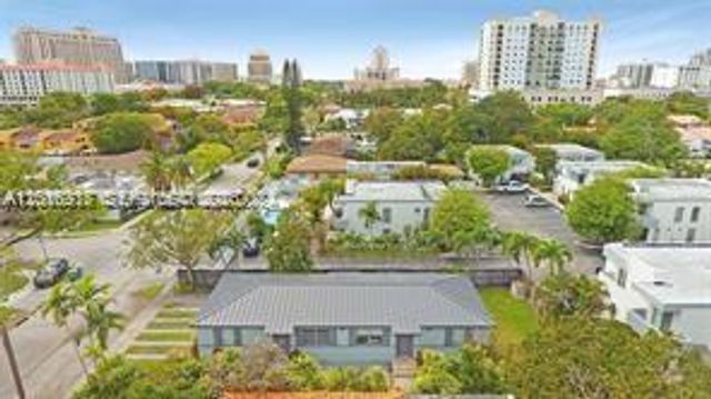 3581 SW 17th St front, Miami, FL 33145