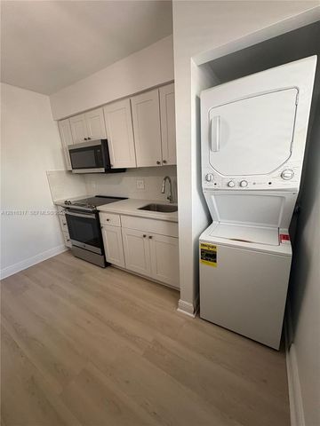 3581 SW 17th St front, Miami, FL 33145