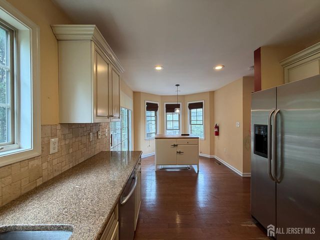 247 River Road, Piscataway, NJ 08854