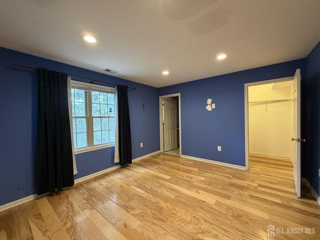 247 River Road, Piscataway, NJ 08854