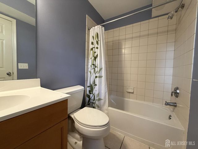 247 River Road, Piscataway, NJ 08854