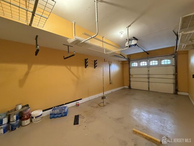 247 River Road, Piscataway, NJ 08854