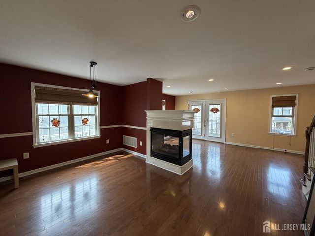 247 River Road, Piscataway, NJ 08854
