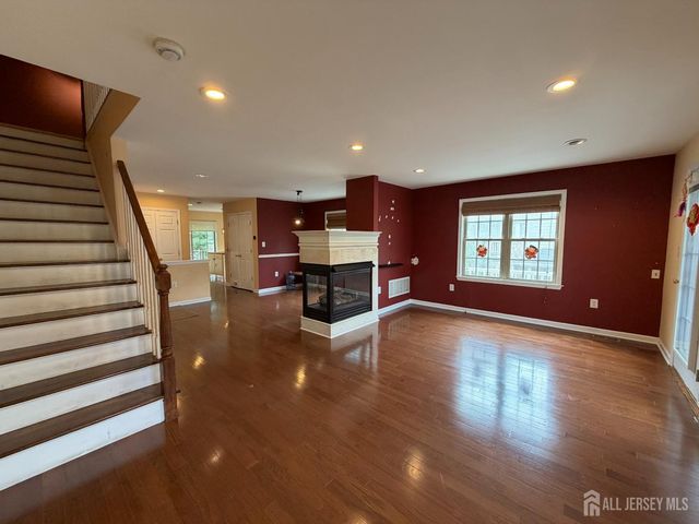 247 River Road, Piscataway, NJ 08854