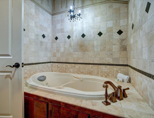 774 Springwood Rd, Hot Springs, AR 71913