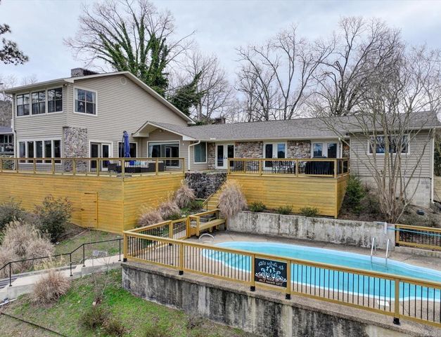 774 Springwood Rd, Hot Springs, AR 71913