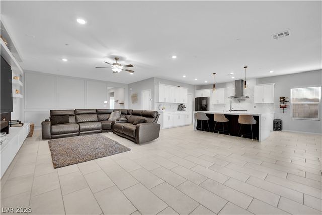 10160 Sequoia Falls Place, Las Vegas, NV 89149