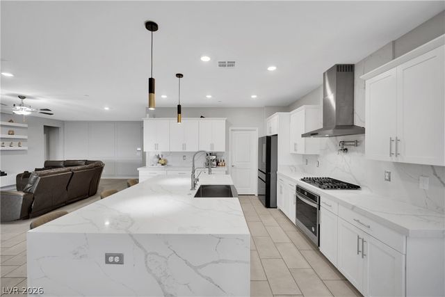 10160 Sequoia Falls Place, Las Vegas, NV 89149