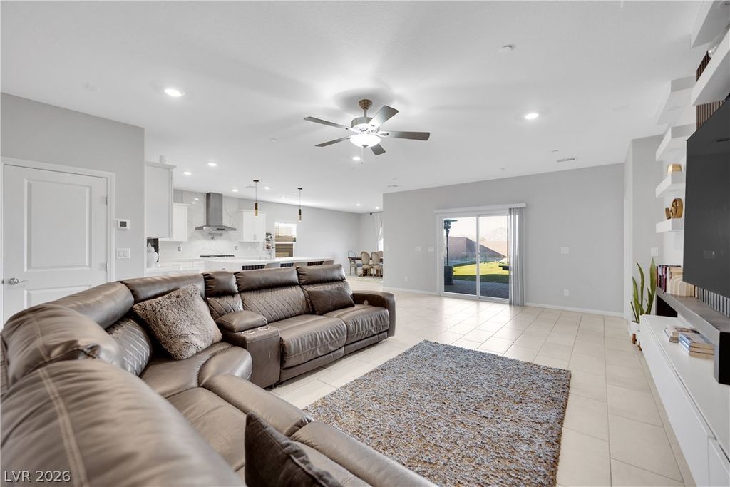 10160 Sequoia Falls Place, Las Vegas, NV 89149 — photo 4
